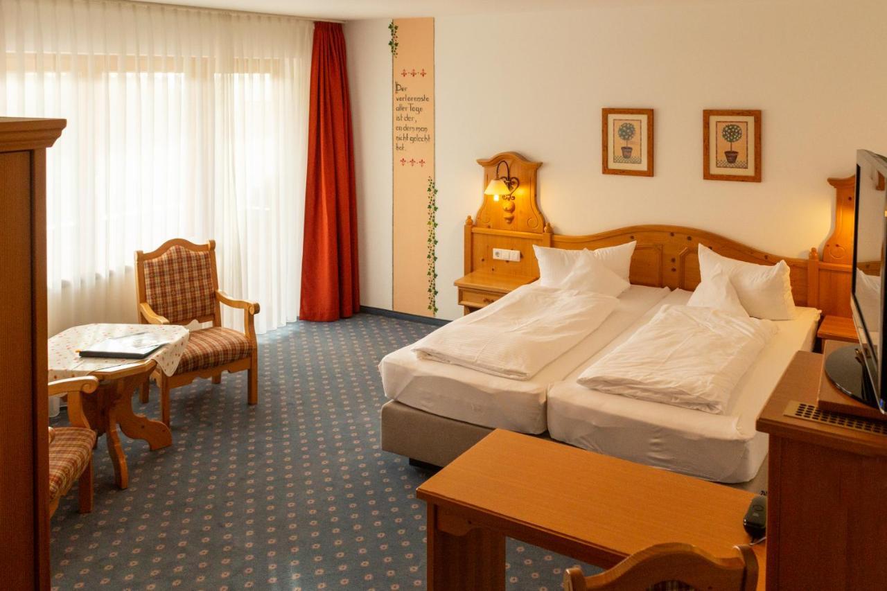 Hotel Schoene Aussicht Hornberg Exterior foto